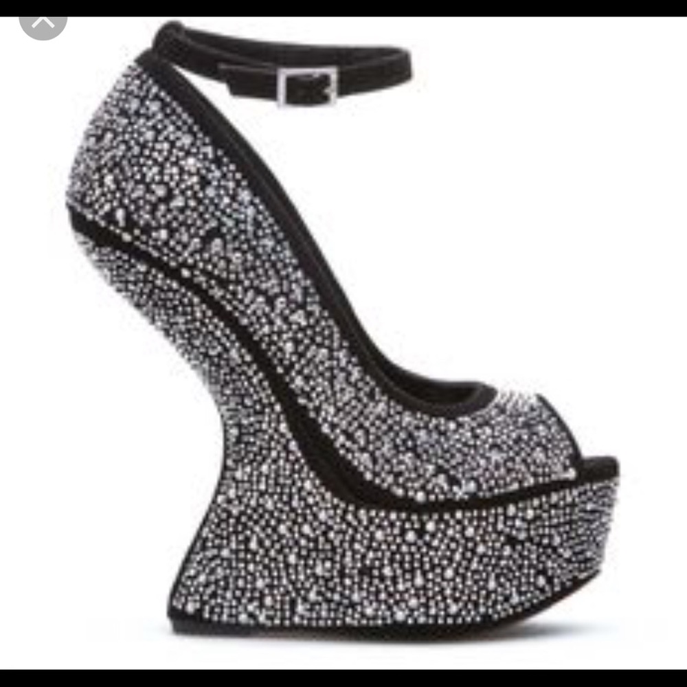 Maxi Shoedazzle limited edition shoe